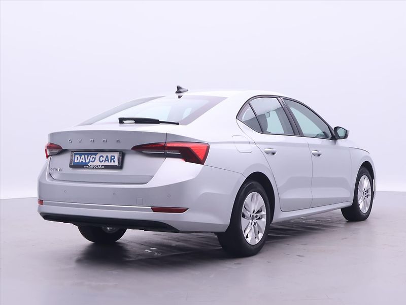 Škoda Octavia 2,0 TDI 85kW Ambition CZ DPH - fotka 7 z 31
