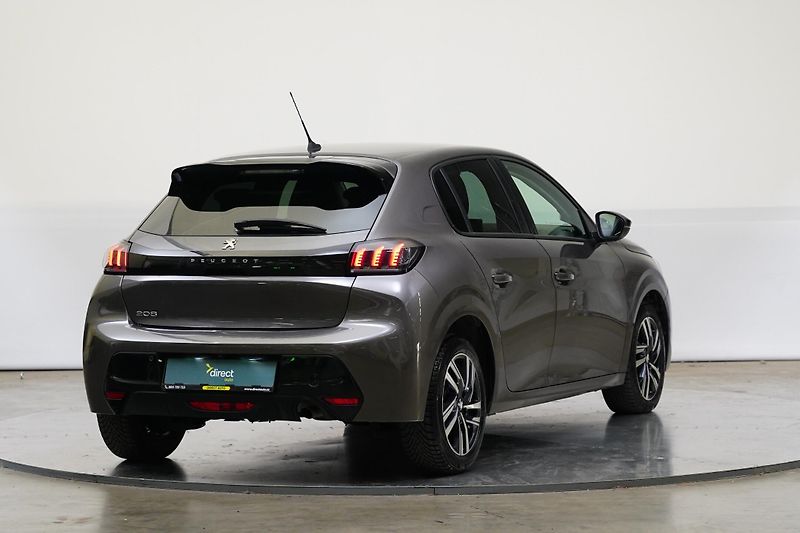 Peugeot 208 - fotka 2 z 26