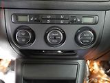 Volkswagen Golf Plus (2007) 1.9 TDi, TZ, výhř.sed. - náhled 14