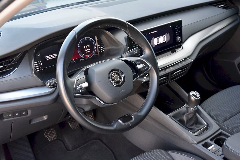 Škoda Octavia (2022) 1.5 TSI Ambition PLUS - fotka 12 z 26