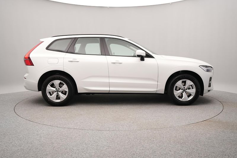 Volvo XC60 (2026)  B5 AWD AUT ESSENTIAL - fotka 13 z 20