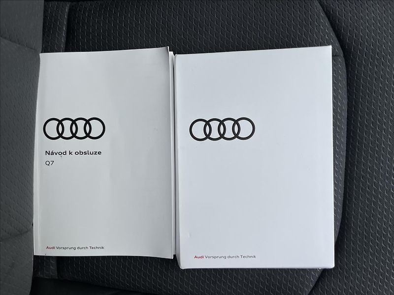 Audi Q7 3,0 TDI quatro S line TAŽNÉ - fotka 20 z 25