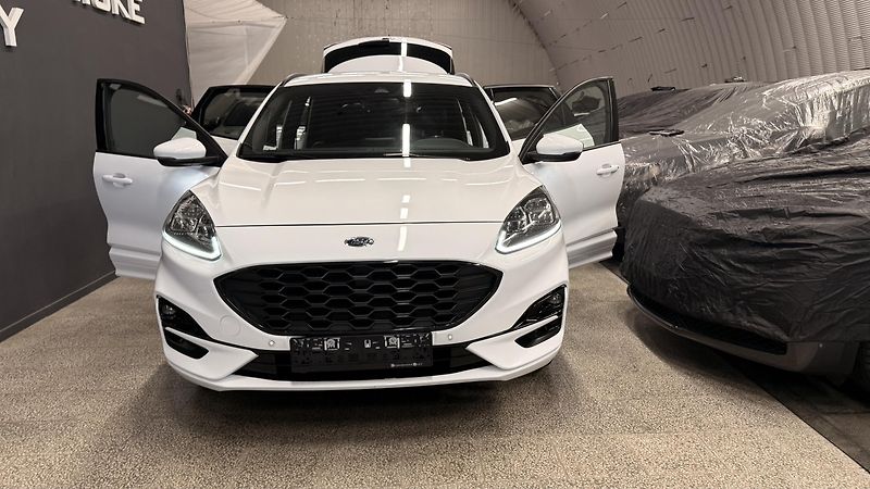 Ford Kuga (2022) 2.0d ST-Line,4x4,ČR,SERVIS - fotka 21 z 44