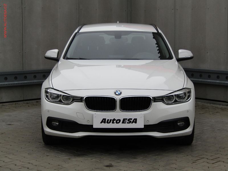 BMW Řada 3 (2019) 2.0 D 318d, LED, autoAC - fotka 2 z 21