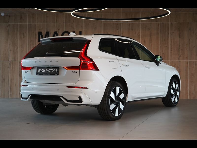 Volvo XC60 T8 PLUS Dark, Ventilace, 360° - fotka 8 z 48