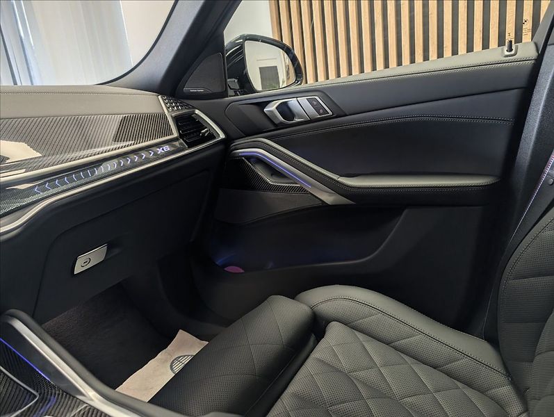 BMW X6 xDrive 30d M Sport - fotka 24 z 38