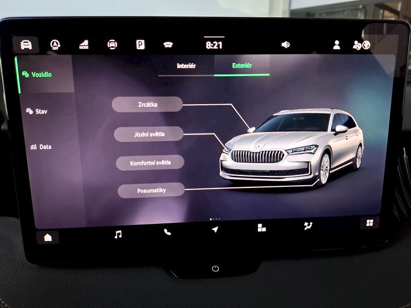 Škoda Superb (2025) COMBI L K TD 142/2.0 A7A - fotka 25 z 31
