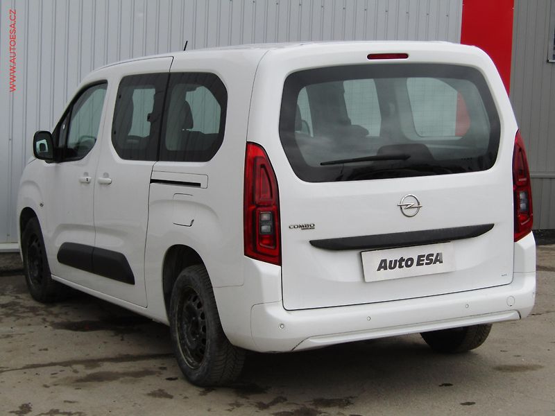 Opel Combo (2020) 1.5CDTi MAXi XL, Life, +kola - fotka 6 z 19