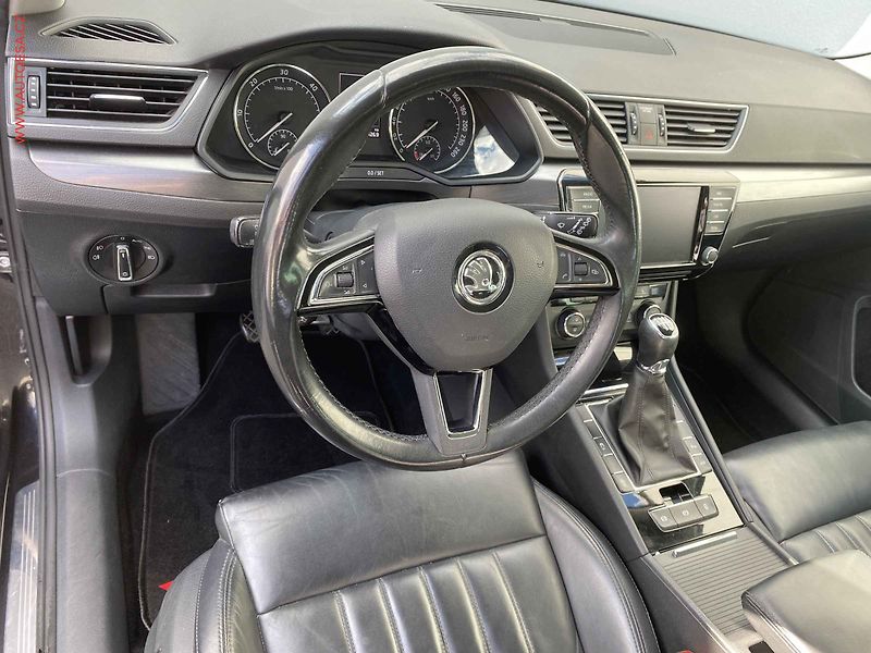 Škoda Superb (2016) 2.0 TDi, Style, bixen, kamera - fotka 13 z 17