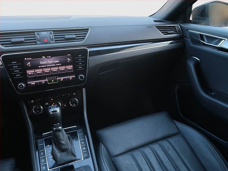 Škoda Superb (2021) Laurin&Klement 2.0 TDI - fotka 8 z 23