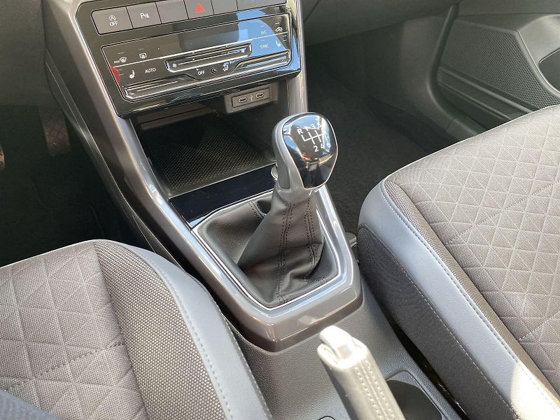 Volkswagen T-Cross (2022) 1.0 TSI Style - fotka 21 z 29