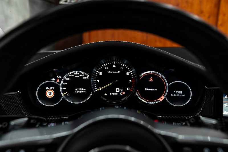 Porsche Panamera Turbo S E-hybrid - fotka 8 z 23