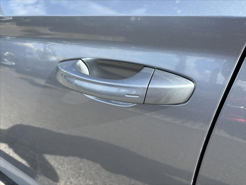 Škoda Superb 2,0 TDi AT Style SERVIS - fotka 39 z 43