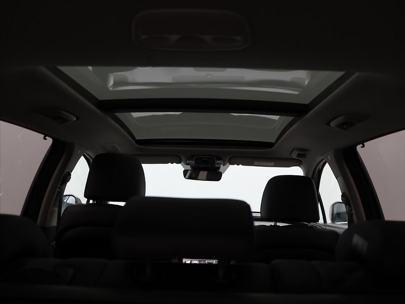 Hyundai Santa Fe 2,2 CRDI 142kW Style 4x4CZ DPH - fotka 28 z 36
