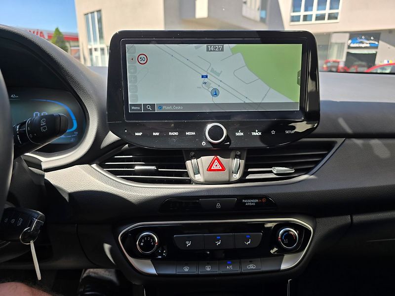 Hyundai i30 1.0 T-GDi Comfort, serv.kn.,CZ - fotka 18 z 26