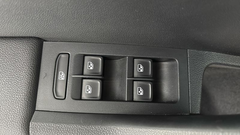 Škoda Octavia 1.5 TSI G-Tec DSG Ambition Com - fotka 21 z 23
