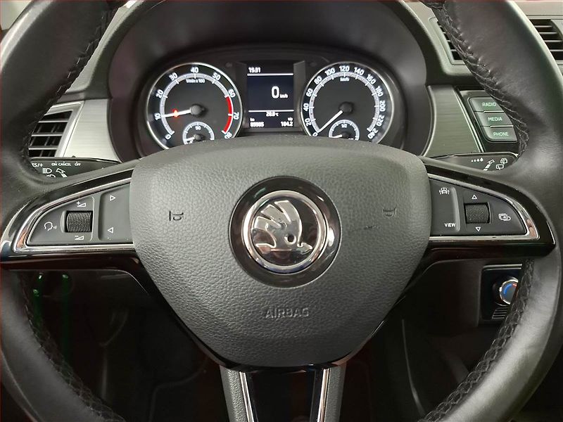 Škoda Fabia (2019) Style 1.0 TSI, Tempomat - fotka 15 z 17