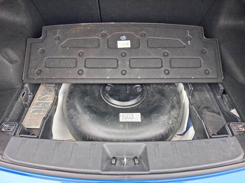 Hyundai i30 (2009) 1,4i  LPG  KLIMA  2x KOLA  - fotka 16 z 33