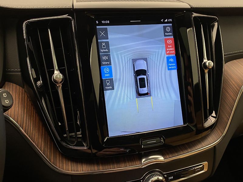Volvo XC60 T6 AWD RECHARGE DARK ULTIMATE  - fotka 60 z 66