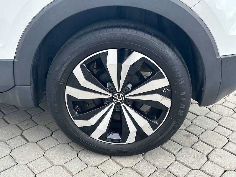 Volkswagen T-Cross Life 5G 1,0TSi - fotka 23 z 25