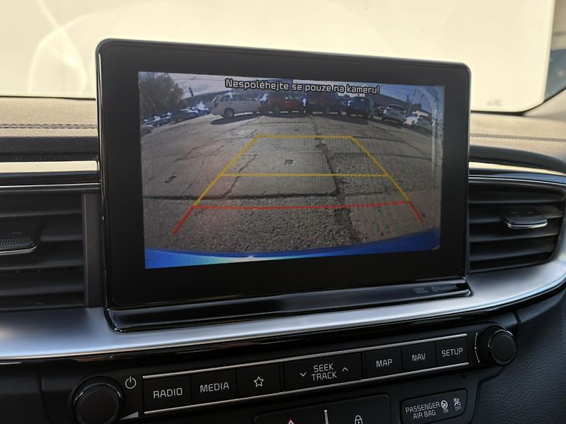 Kia Ceed 1.4 T-GDI 103kW DCT Platinum E - fotka 21 z 27
