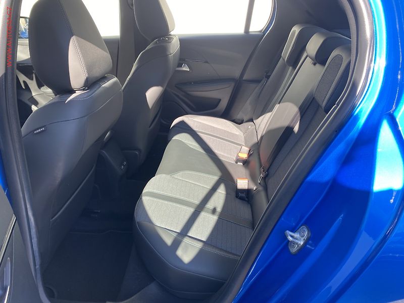 Peugeot 208 (2019) 1.2PT, Allure, AT, navi - fotka 10 z 18