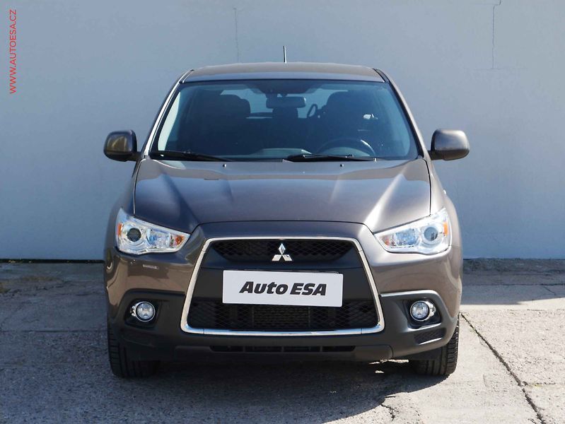 Mitsubishi ASX (2013) 1.8 Di-D 4x4, 1.maj,ČR - fotka 2 z 16