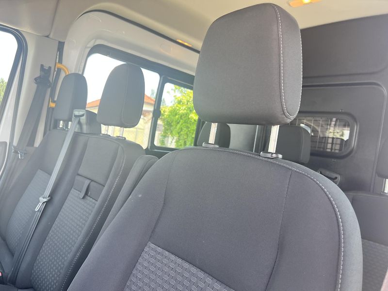 Ford Transit 2.0TDCi 6MÍST AUTOMAT TEMPOMAT - fotka 10 z 33
