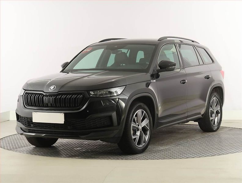 Škoda Kodiaq (2022) Sportline 1.5 TSI, digi klima - fotka 2 z 26