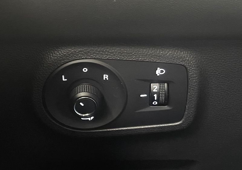 MG ZS 1.0 TGI, ČR, KAM 360 - fotka 21 z 33