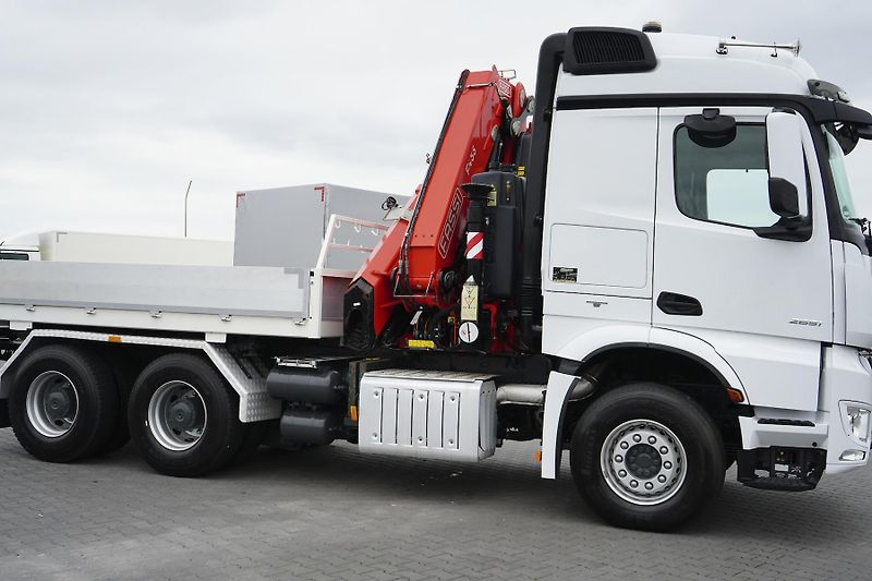 Mercedes-Benz (2018) AROCS / 2651 / 6 X 4 / FASSI F - fotka 47 z 68