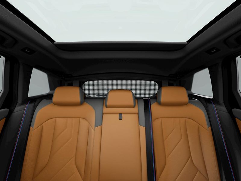 BMW X3 M50 xDrive - fotka 6 z 6