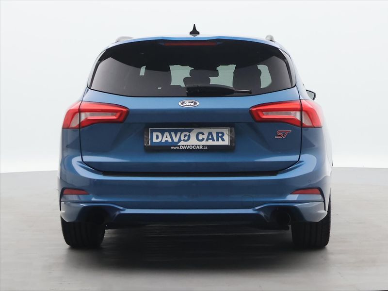 Ford Focus 2,3 ST 206kW Panorama - fotka 6 z 31