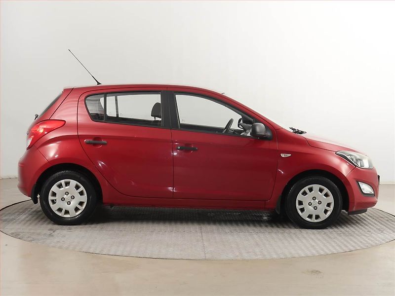 Hyundai i20 (2014) 1.2, ČR,1.maj, Serv.kniha - fotka 6 z 14