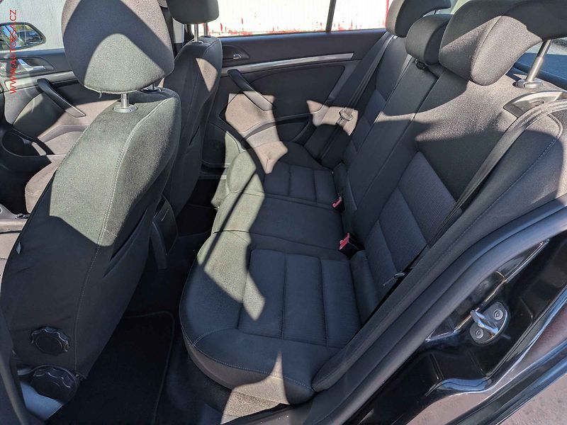 Škoda Octavia (2007) 1.9 TDi, ČR, autoAC, temp - fotka 11 z 13