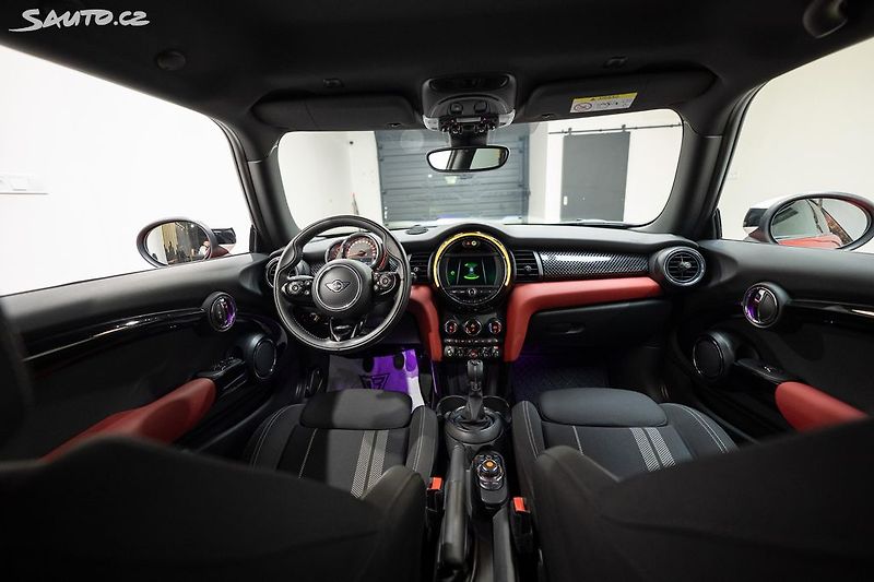 Mini Cooper S 2.0 141 kW - fotka 11 z 36