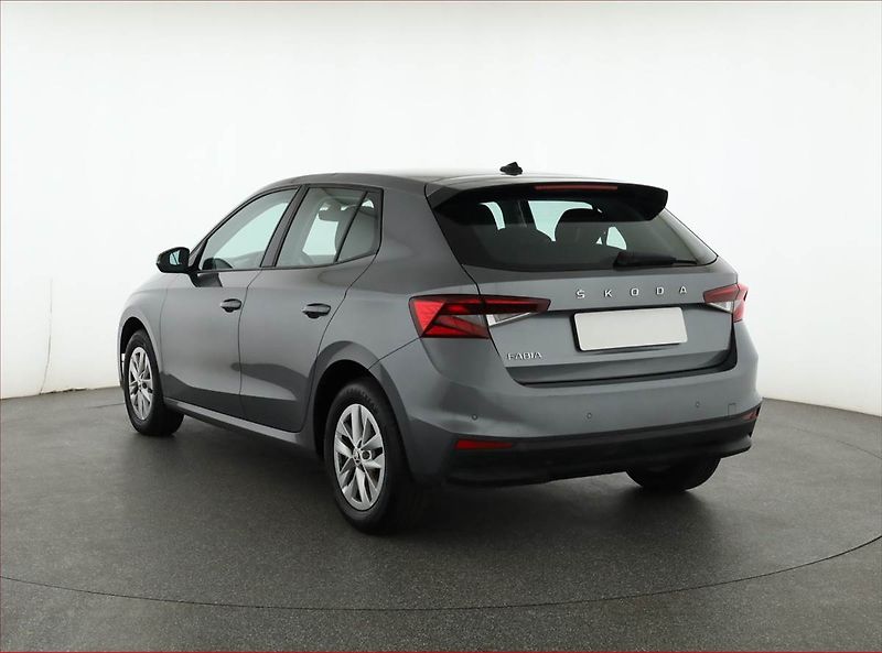 Škoda Fabia (2023) Ambition 1.0 TSI, Serv.kniha - fotka 4 z 19