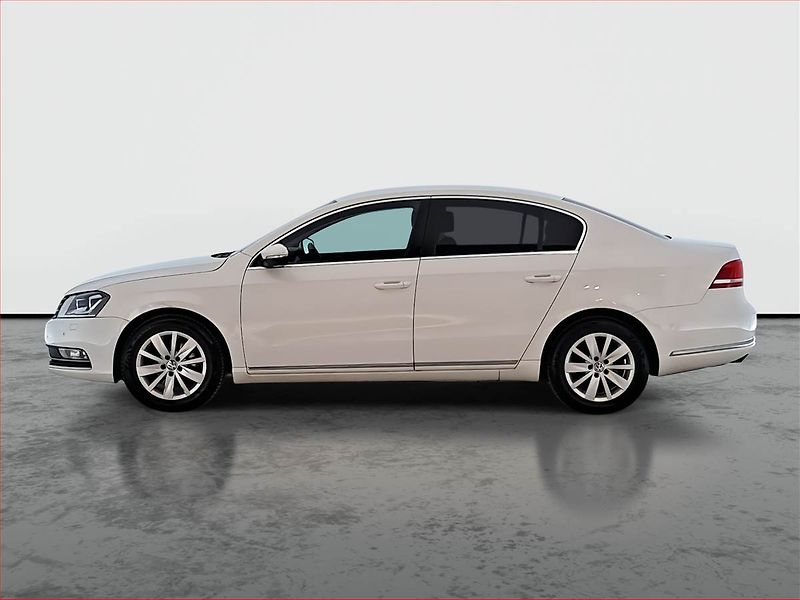 Volkswagen Passat (2014) 2.0 TDI, rezervace - fotka 3 z 20