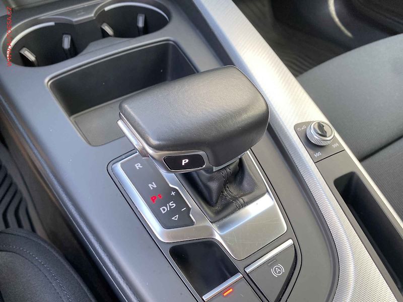 Audi A4 (2019) 2.0 TDi Quattro, AT. LED - fotka 15 z 20