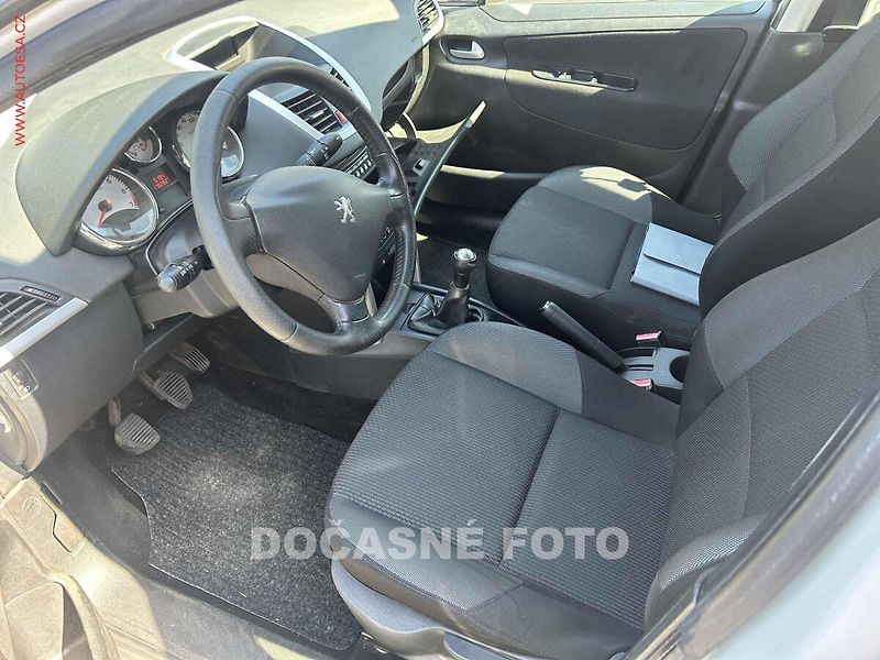 Peugeot 207 (2011) 1.4i, ČR, AC, tažné - fotka 3 z 3