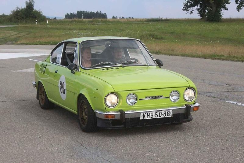 Škoda 100