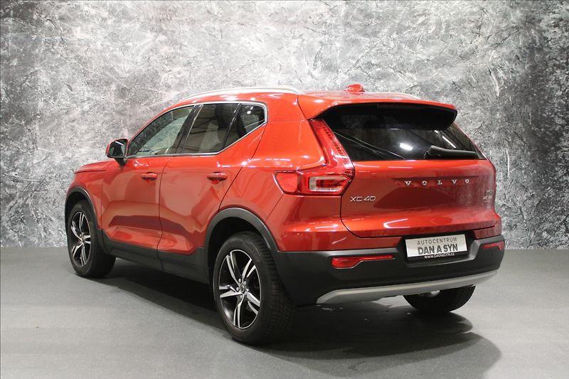 Volvo XC40 2,0 T5 182KW AWD zánovní - fotka 3 z 34