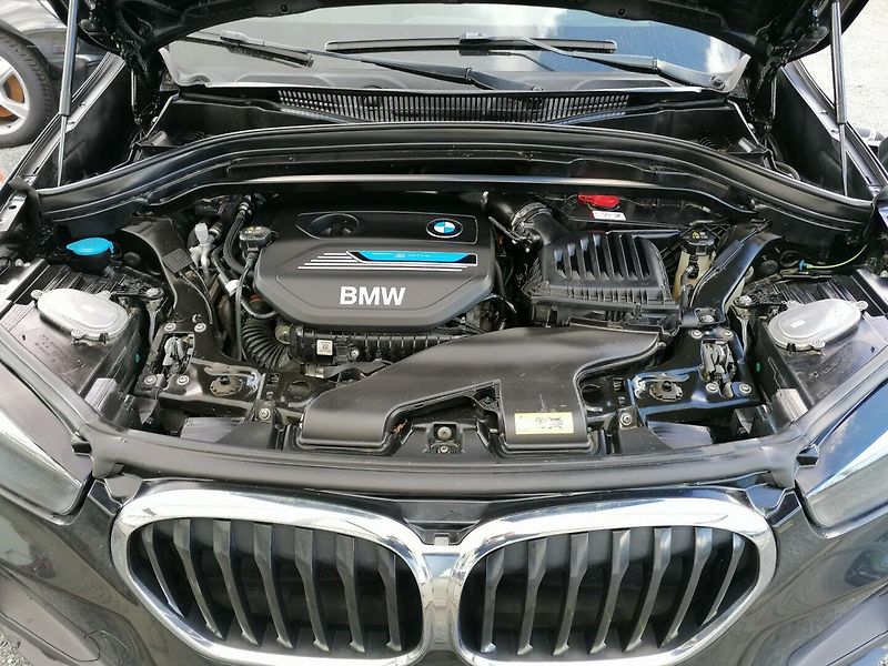 BMW X1 (2022) xDrive25e PHEV 162kW Plug in - fotka 42 z 43