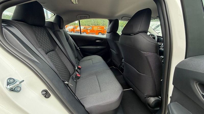 Toyota Corolla Sedan Comfort Limited - fotka 10 z 24