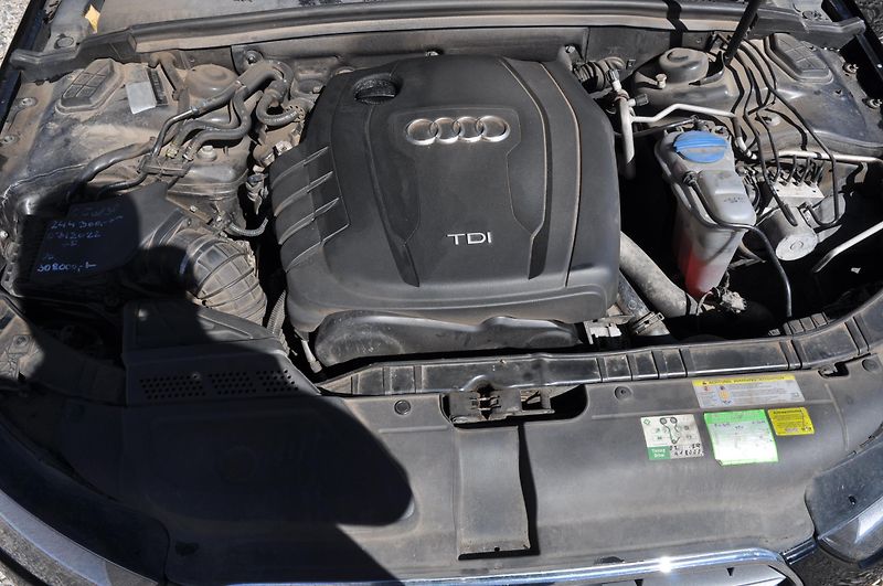 Audi A4 2.0TDi 110kW KOMBI Automat - fotka 10 z 20