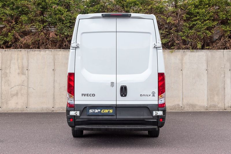 Iveco Daily 2.3 93kW 35S13 L2H2T*TEMPOMAT* - fotka 5 z 19