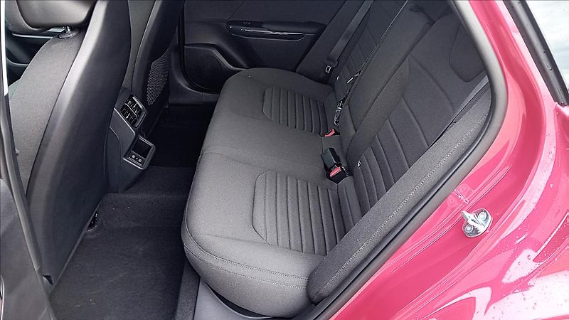 Kia K4 1,6 SW 7DCT EXCLUSIVE 110 KW - fotka 9 z 10