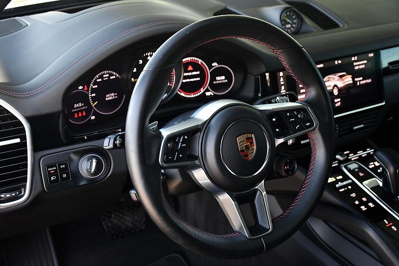 Porsche Cayenne 3.0E-REZERVACE - fotka 16 z 50