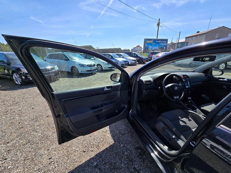 Volkswagen Golf (2007) 2.0 TDi 100KW - fotka 9 z 24