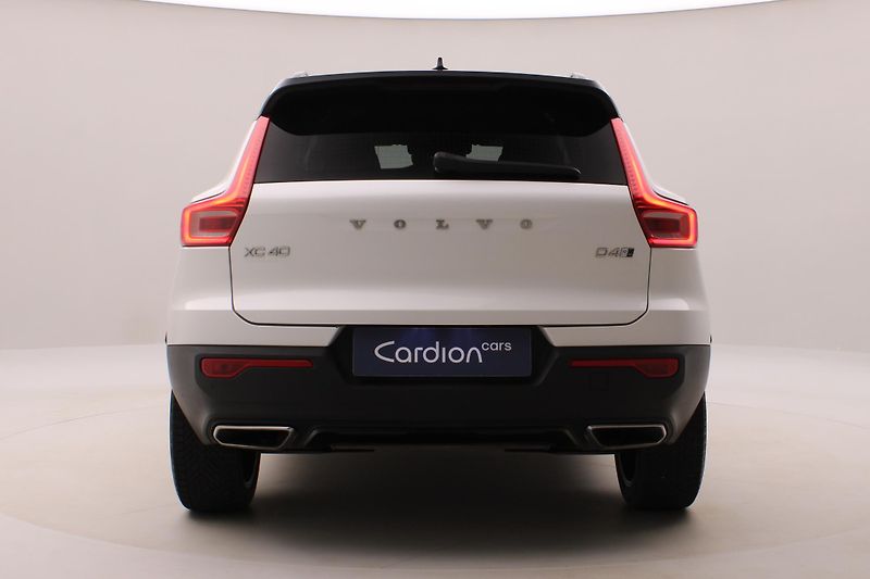 Volvo XC40 D4 AWD R-DESIGN AUT  - fotka 11 z 45
